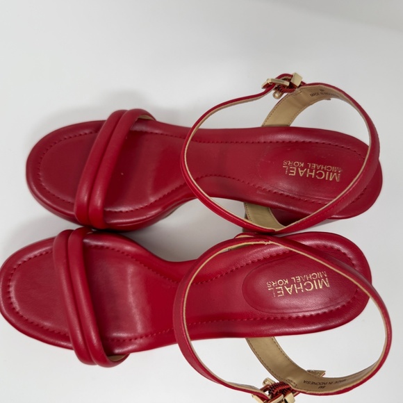 Michael Kors red leather platform heel - Picture 2 of 7